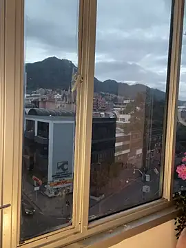 Megan Lim online show from 01.05.25