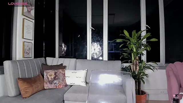 Megan Lim online show from 02.09.25