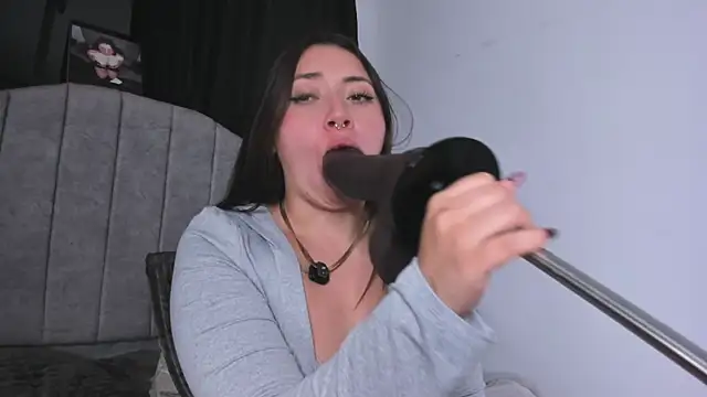 Mariana Castro9 online show from 07.07.26