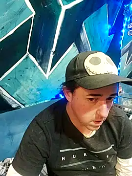 Boo-boo kittyfux online show from 10.26.25