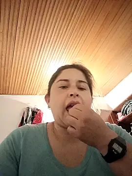 Snapshot of yajahil chatting on 12.21.24 yajahil online show from 12.21.24