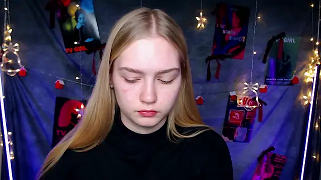 Snapshot of MademoiselleCl chatting on 01.12.26 MademoiselleCl online show from 01.12.26