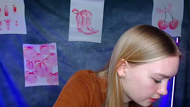 Snapshot of MademoiselleCl chatting on 02.08.26 MademoiselleCl online show from 02.08.26