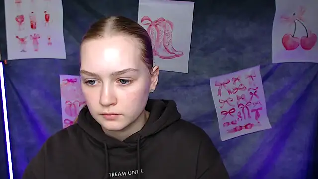 Snapshot of MademoiselleCl chatting on 02.15.26 MademoiselleCl online show from 02.15.26