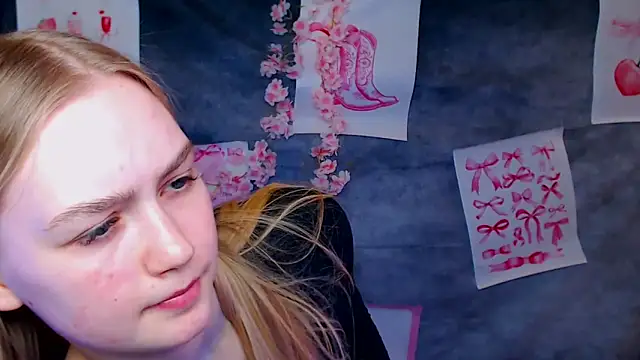 Snapshot of MademoiselleCl chatting on 03.02.26 MademoiselleCl online show from 03.02.26