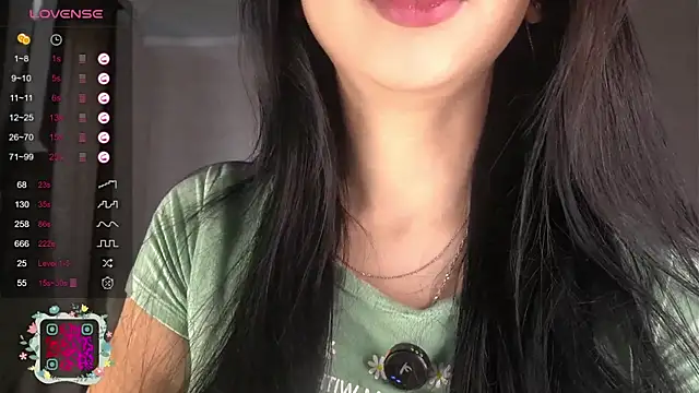 AislyEmbury online show from 10.21.25