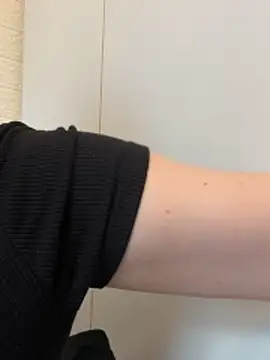 Sophie Eaton online show from 04.04.26