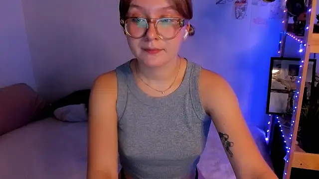 Snapshot of leazy_peazy chatting on 10.19.25 leazy peazy online show from 10.19.25