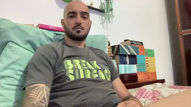 Snapshot of alessandromori91 chatting on 05.03.26 alessandromori91 online show from 05.03.26