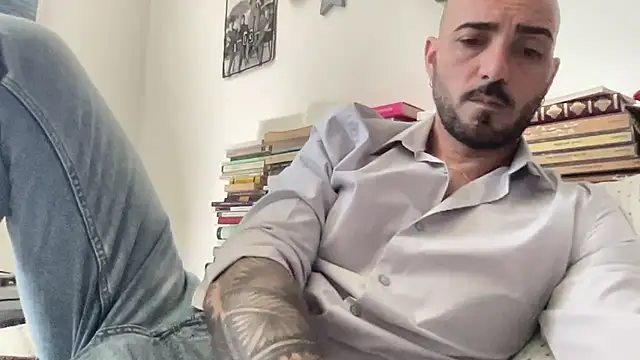 Snapshot of alessandromori91 chatting on 05.12.26 alessandromori91 online show from 05.12.26