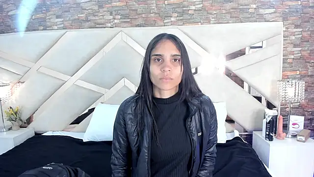 sophie pariss online show from 09.13.25