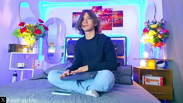 Snapshot of Alex_and_Fabian chatting on 02.15.25 Alex and Fabian online show from 02.15.25