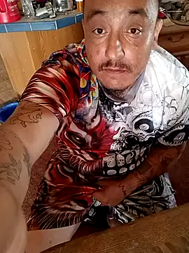 Snapshot of wilsons12 chatting on 10.04.25 wilsons12 online show from 10.04.25