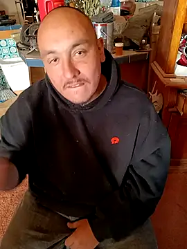 Snapshot of wilsons12 chatting on 10.21.25 wilsons12 online show from 10.21.25