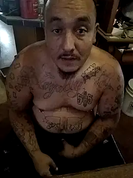 Snapshot of wilsons12 chatting on 10.24.25 wilsons12 online show from 10.24.25