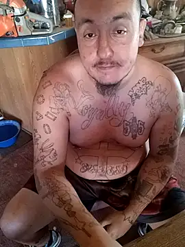 Snapshot of wilsons12 chatting on 10.27.25 wilsons12 online show from 10.27.25