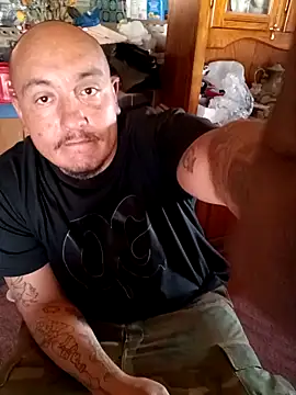 Snapshot of wilsons12 chatting on 11.04.25 wilsons12 online show from 11.04.25