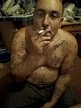 Snapshot of wilsons12 chatting on 11.19.25 wilsons12 online show from 11.19.25