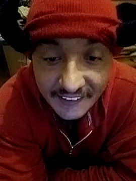 Snapshot of wilsons12 chatting on 11.22.25 wilsons12 online show from 11.22.25