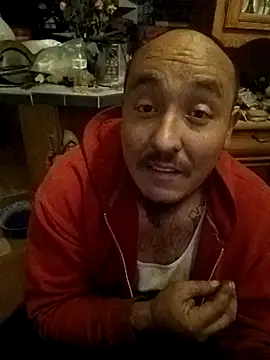 Snapshot of wilsons12 chatting on 12.15.25 wilsons12 online show from 12.15.25