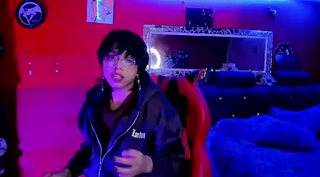 Snapshot of AnggelONfiree chatting on 01.04.25 AnggelONfiree online show from 01.04.25