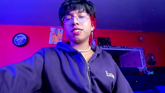 Snapshot of AnggelONfiree chatting on 02.23.25 AnggelONfiree online show from 02.23.25