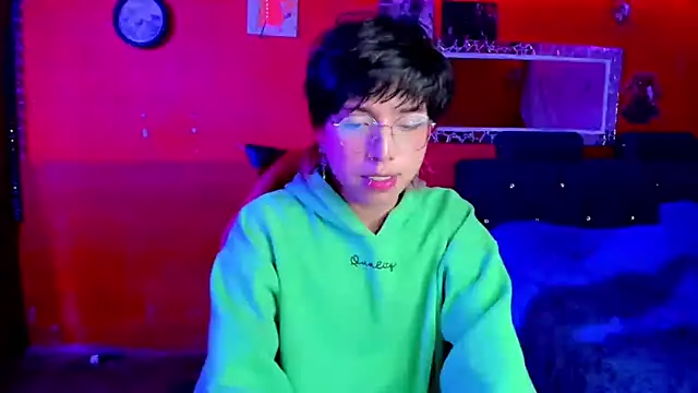 Snapshot of AnggelONfiree chatting on 03.09.25 AnggelONfiree online show from 03.09.25