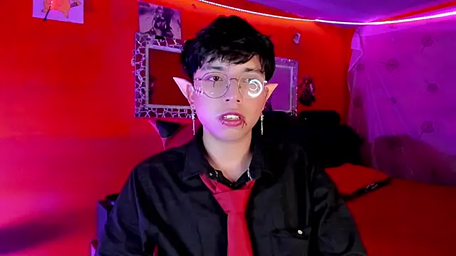 Snapshot of AnggelONfiree chatting on 10.05.25 AnggelONfiree online show from 10.05.25