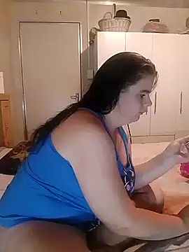 Hornyparratjie online show from 01.26.25