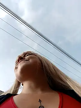 madelaine- online show from 02.04.25