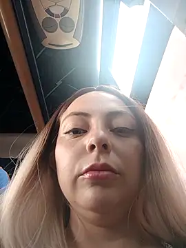 madelaine- online show from 10.03.25