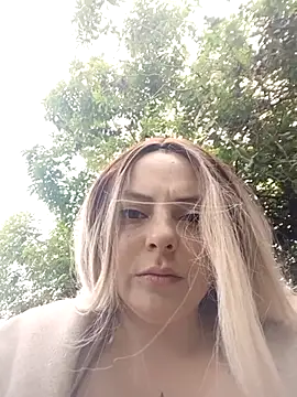 madelaine- online show from 10.10.25