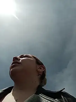 madelaine- online show from 02.04.26