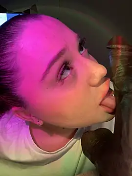 DaisyBooom online show from 02.23.25