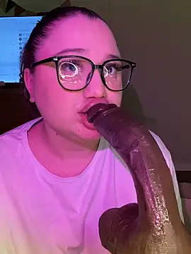 DaisyBooom online show from 02.23.25