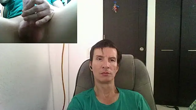 Snapshot of fieryloves chatting on 12.15.24 fieryloves online show from 12.15.24