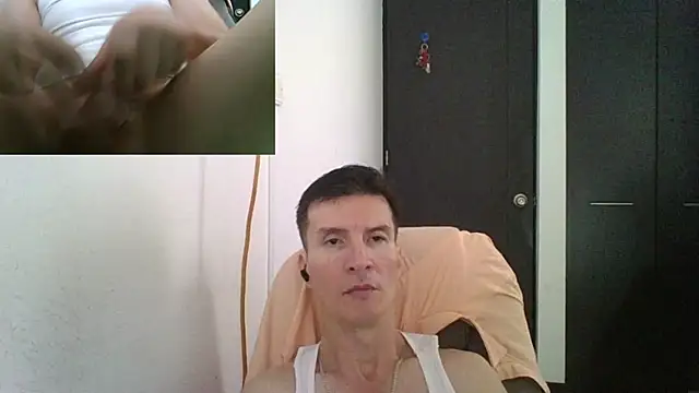 Snapshot of fieryloves chatting on 12.22.24 fieryloves online show from 12.22.24