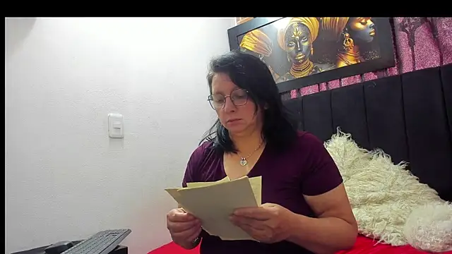 Evaaross 2345 online show from 11.12.25