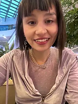 Snapshot of bigbabykiki chatting on 12.27.24 bigbabykiki online show from 12.27.24