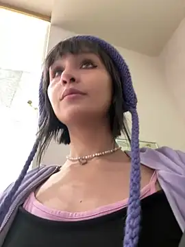 Snapshot of bigbabykiki chatting on 12.28.24 bigbabykiki online show from 12.28.24