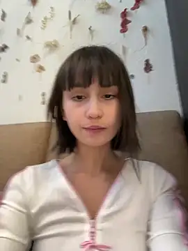 Snapshot of bigbabykiki chatting on 02.19.25 bigbabykiki online show from 02.19.25