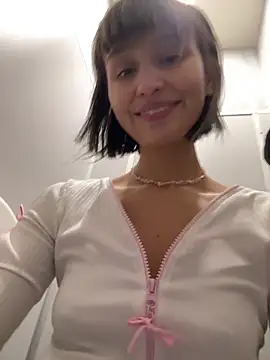 Snapshot of bigbabykiki chatting on 02.20.25 bigbabykiki online show from 02.20.25