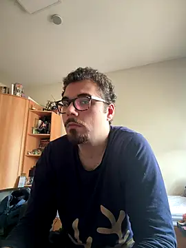 Snapshot of Gartengolem chatting on 11.30.25 Gartengolem online show from 11.30.25