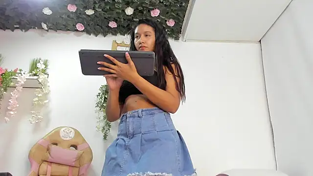 cute mia23 online show from 12.03.24