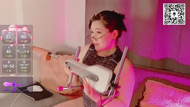 Snapshot of Amoki_Uki chatting on 02.19.26 Amoki Uki online show from 02.19.26