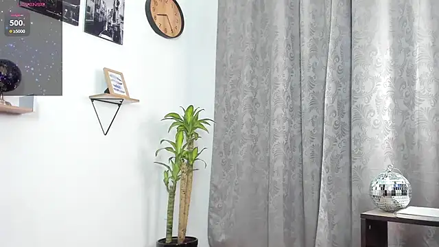 Snapshot of SophieBaker__ chatting on 11.05.25 SophieBaker online show from 11.05.25