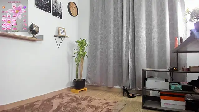 Snapshot of SophieBaker__ chatting on 11.11.25 SophieBaker online show from 11.11.25