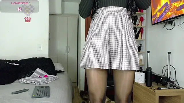 SophieBaker   online show from 04.18.26