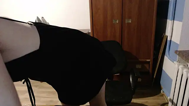 Butterfly Lily online show from 03.15.25