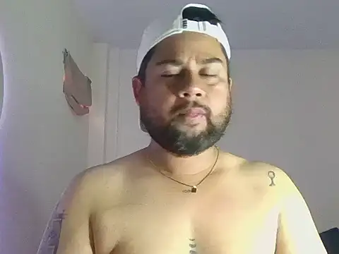 Snapshot of GABRIELGARCIA1313 chatting on 06.26.26 GABRIELGARCIA1313 online show from 06.26.26